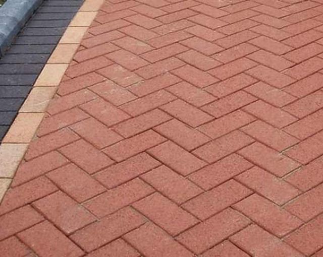 Drive Way Cleaning Services in Grimsby
